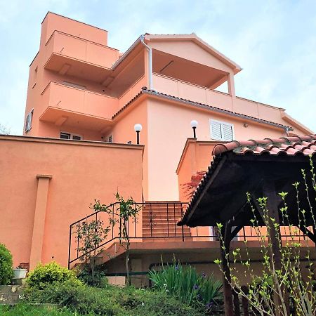 Apartment And Rooms Milak Раб Екстер'єр фото