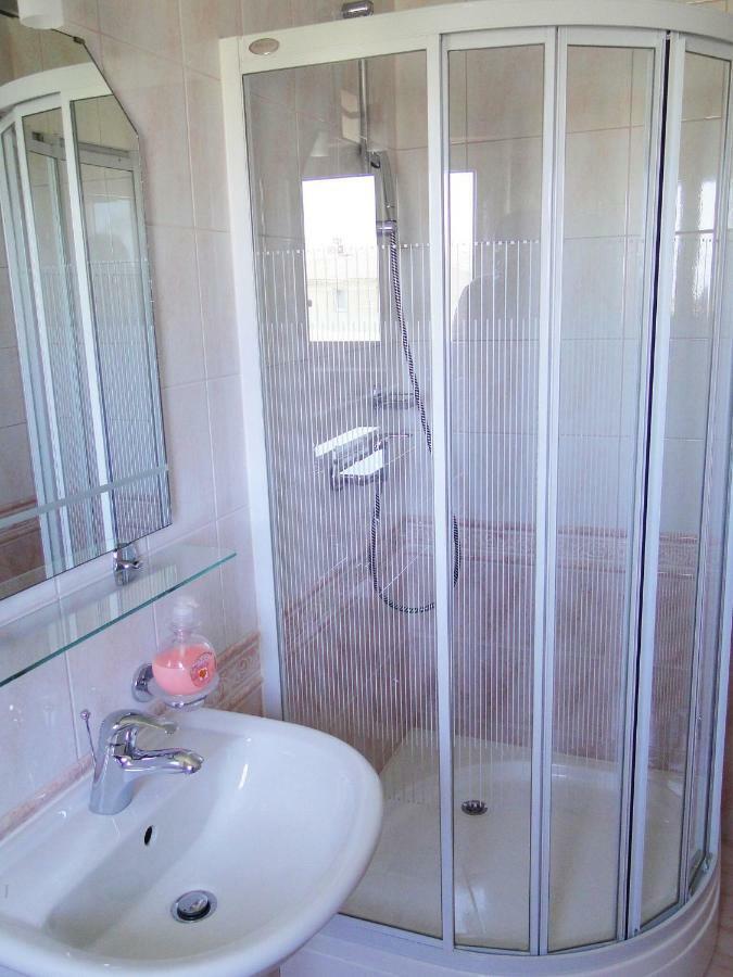 Apartment And Rooms Milak Раб Екстер'єр фото