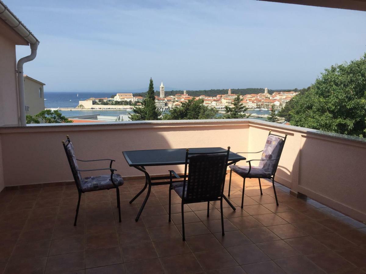 Apartment And Rooms Milak Раб Екстер'єр фото